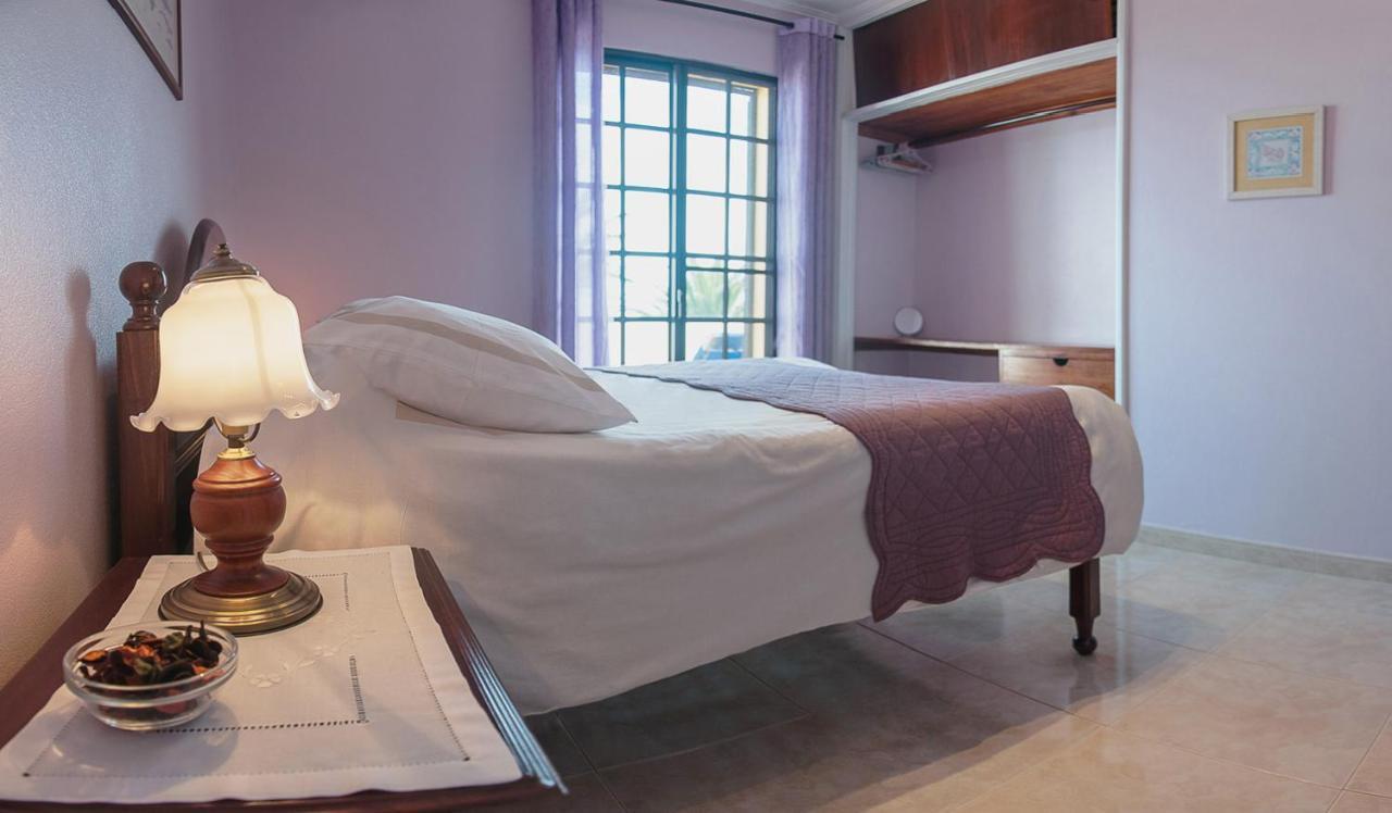 Vila Belgica Bed and Breakfast Horta  Eksteriør billede